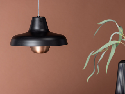 Venture Home Högbyn Taklampa Svart