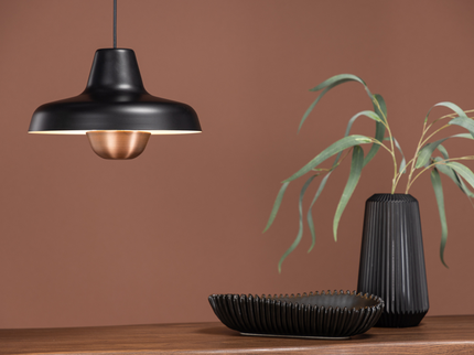 Venture Home Högbyn Taklampa Svart