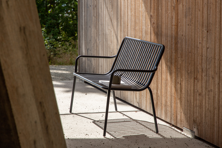 Venture Home Peking Bänksoffa 130 x 64 Svart Utomhus