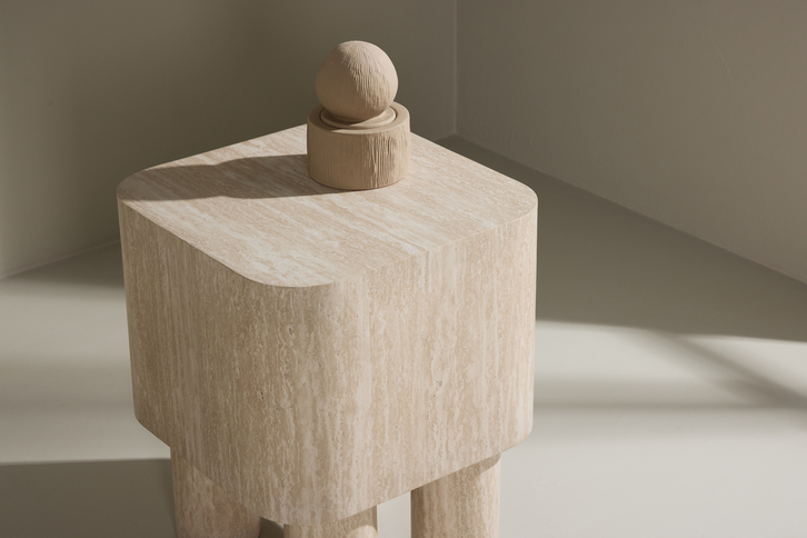 Venture Home Klirou Sidobord 40 x 40 Beige