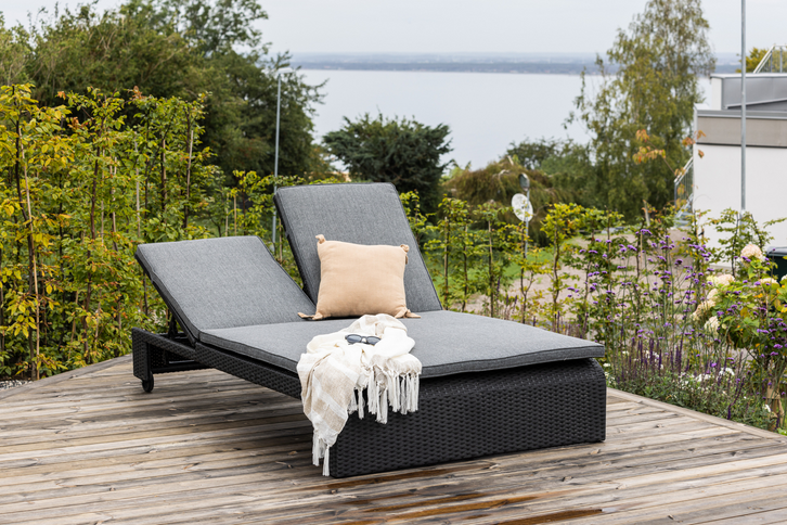 Venture Home London Solstol Svart 119x32