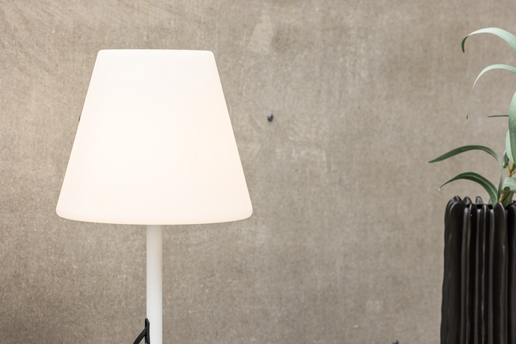 Venture Home Moris Bordslampa Utomhus Vit